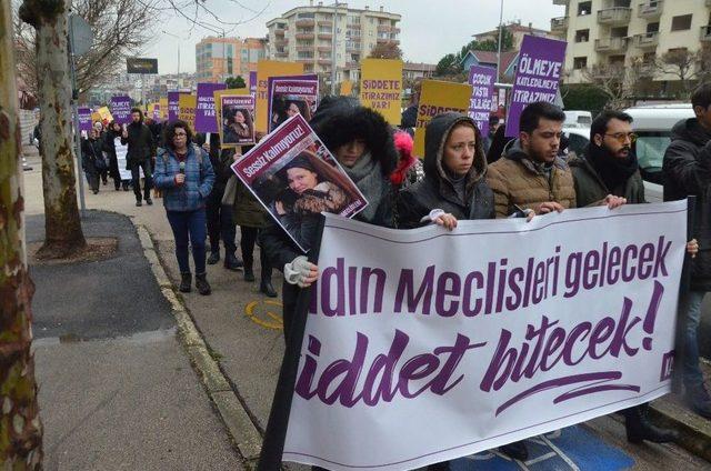 Öldürülen Üniversiteli Zülal İçin Yürüdüler