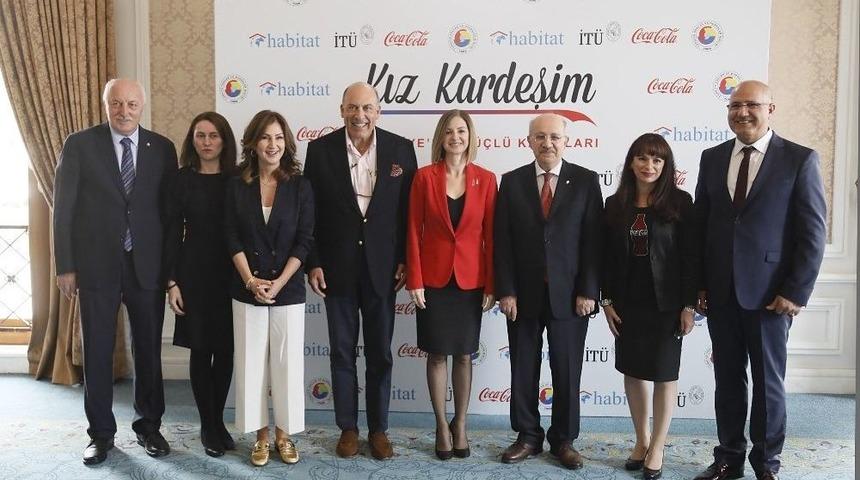 Muhtar Kent: &ldquo;21&rsquo;inci Asır Gelişmekte Olan &Uuml;lkelerin Asrı Değil, Kadınların Asrıdır&rdquo;