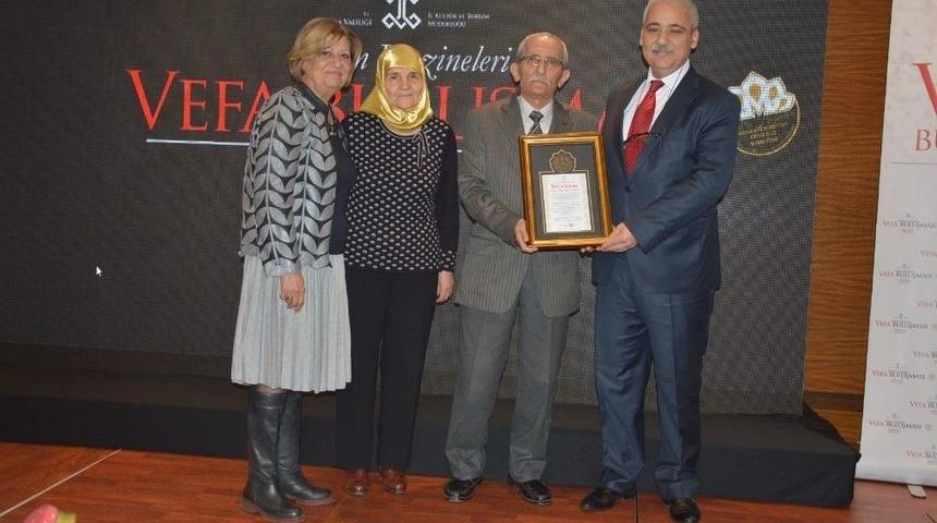 Manisa&rsquo;da Vefa &Ouml;rneği