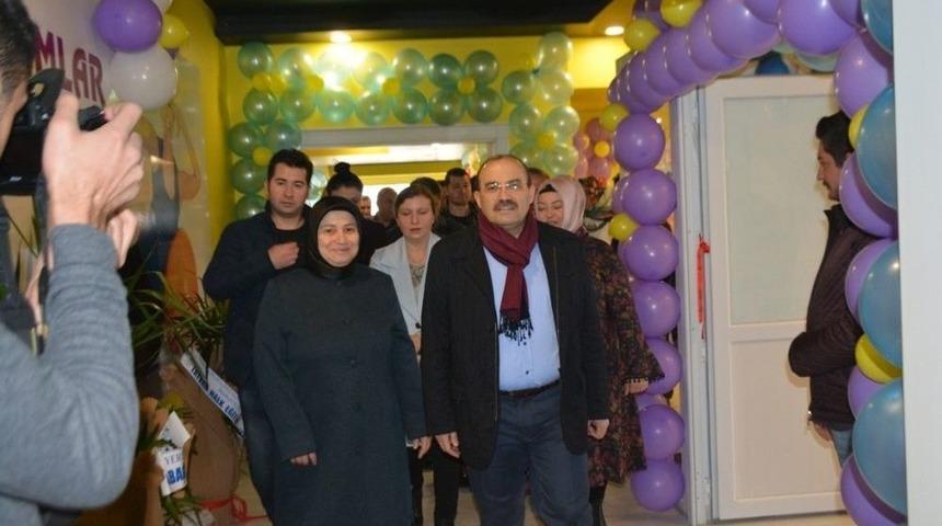 Tatvan&rsquo;da Hanımlar Lokali A&ccedil;ıldı