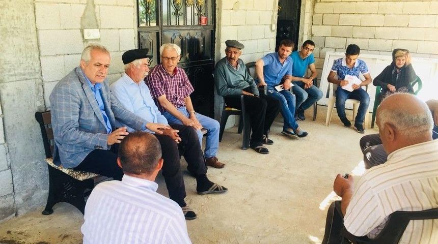 Milletvekili Adayı Çiftçilerle Tütün Dikti