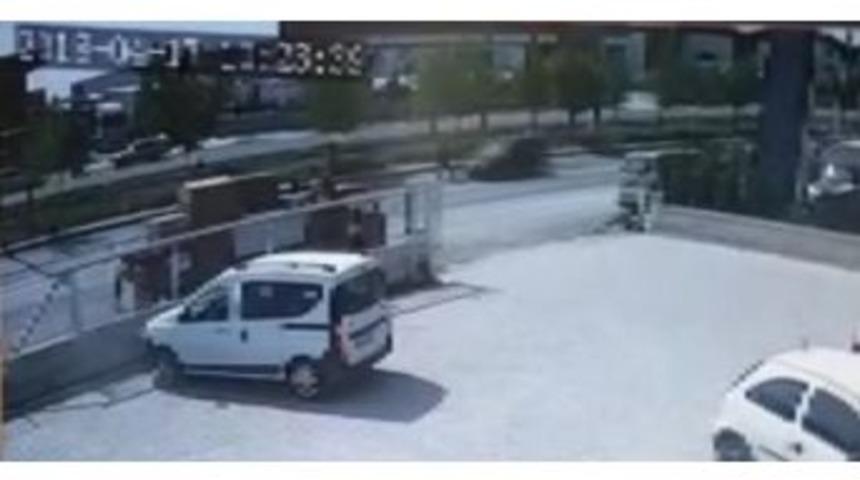 Konya&rsquo;da Kaza Anı G&uuml;venlik Kamerasında
