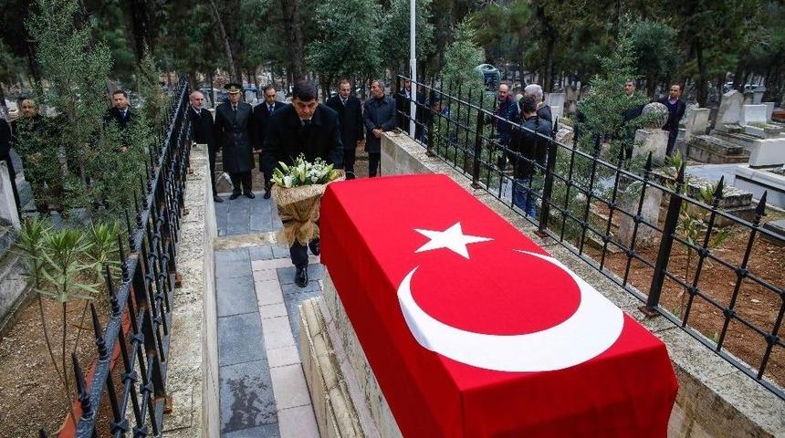 Şehit Kamil İle &Ouml;zdemir Bey T&ouml;renle Anıldı