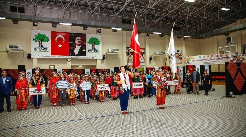 Şehitkamil&rsquo;de Coşkulu 25 Aralık Kutlaması