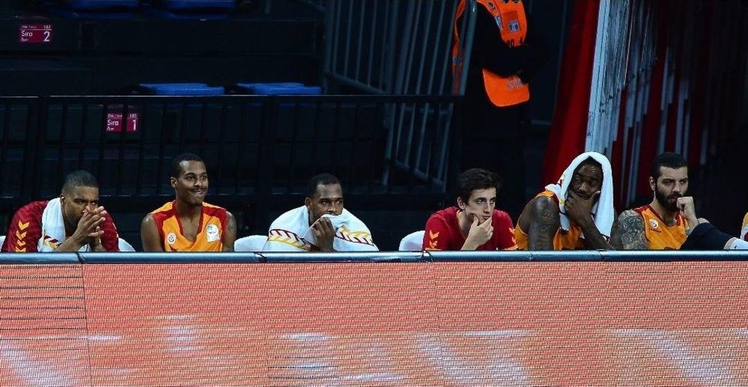 Tahincioğlu Basketbol S&uuml;per Ligi: Galatasaray Odeabank: 75 - Sakarya B&uuml;y&uuml;kşehir Basketbol: 77