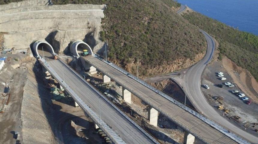 Bakan Elvan: "mersin Yatırımlarla B&uuml;y&uuml;yor"