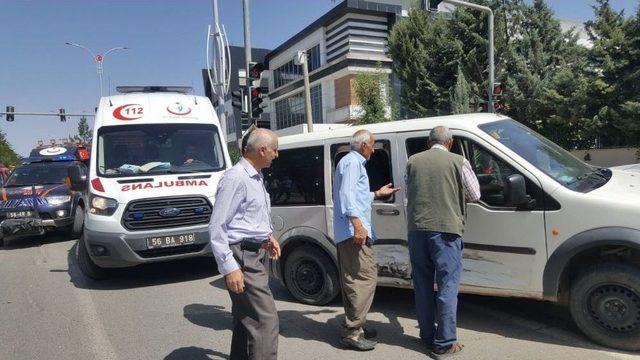 Siirt’te Trafik Kazası: 2 Yaralı