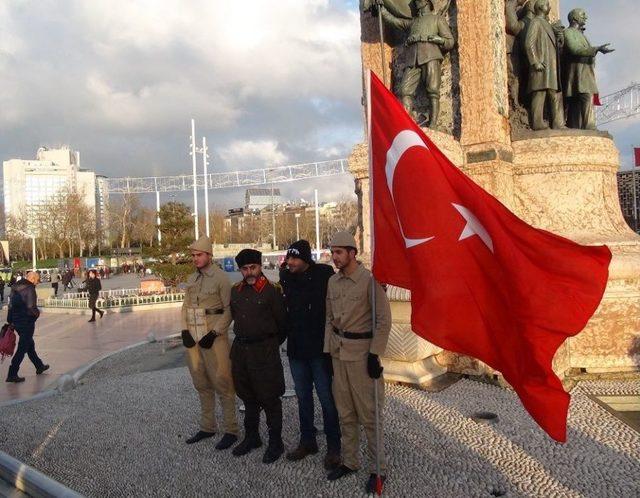 Taksim Meydanı’nda Sarıkamış Şehitleri İçin Nöbet Tuttular