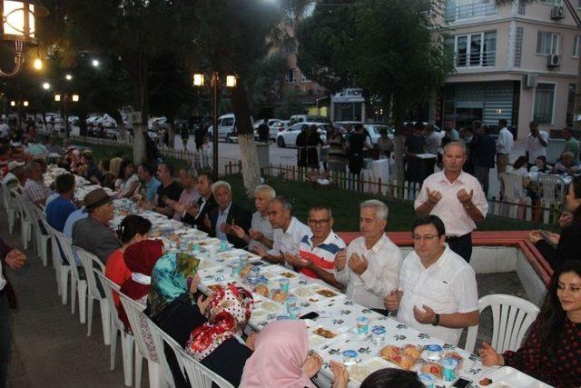 Chp Çan İlçe Örgütünden İftar Yemeği