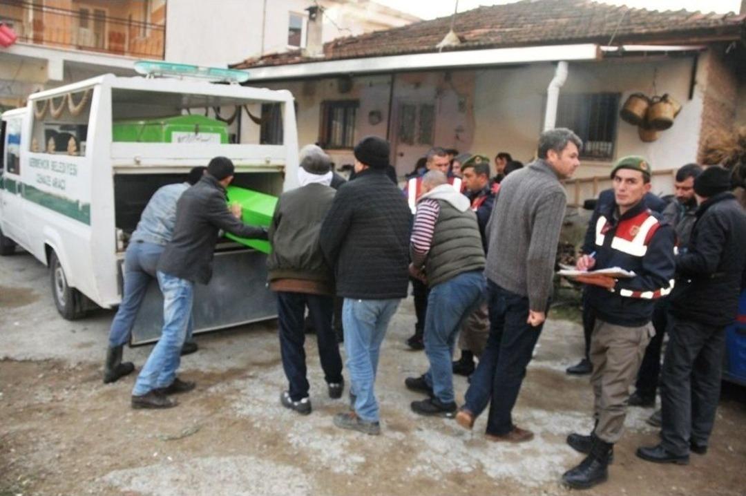 Şekercilerin Kavgası D&uuml;ğ&uuml;n&uuml; Kana Buladı: 2 &Ouml;l&uuml;, 2 Yaralı