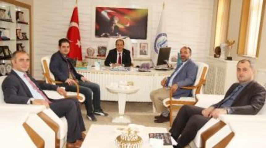 M&uuml;stakil Sanayici Ve İşadamları Derneğinden Rekt&ouml;r Coşkun&rsquo;a Ziyaret