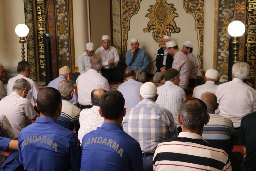 Jandarma Kadir Gecesi&rsquo;nde Şehit Silah Arkadaşlarını Unutmadı