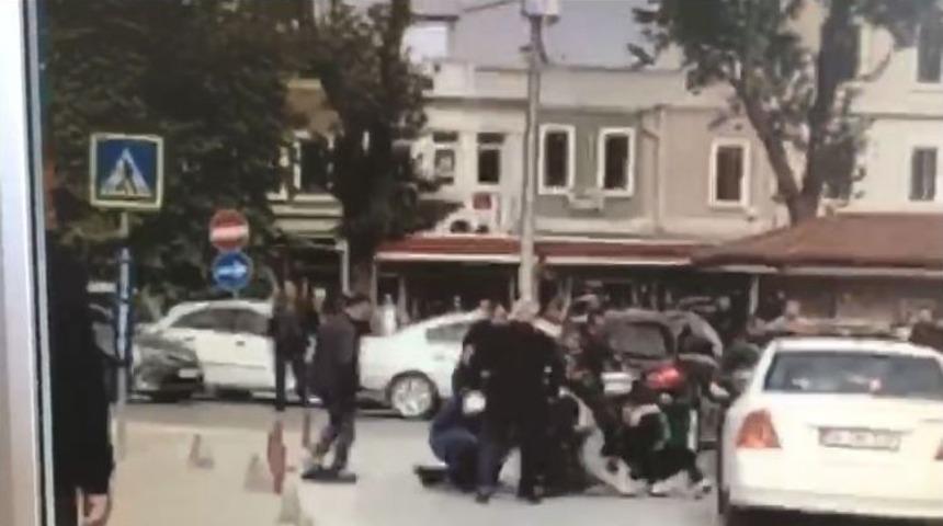 (&ouml;zel) Tekme Ve Yumrukların Havada U&ccedil;uştuğu Kavga Kamerada