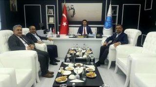 Ünlü Yönetmen Derviş Zaim Rektör Karacoşkun’u Ziyaret Etti