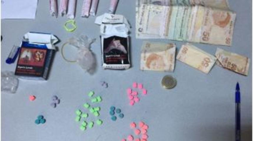 Cezaevi Firarisi Uyuşturucu Satarken Yakalandı