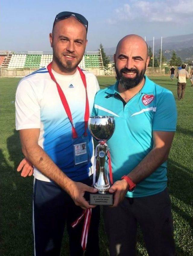 Kapancıspor Şampiyonluk İpini G&ouml;ğ&uuml;sledi 1