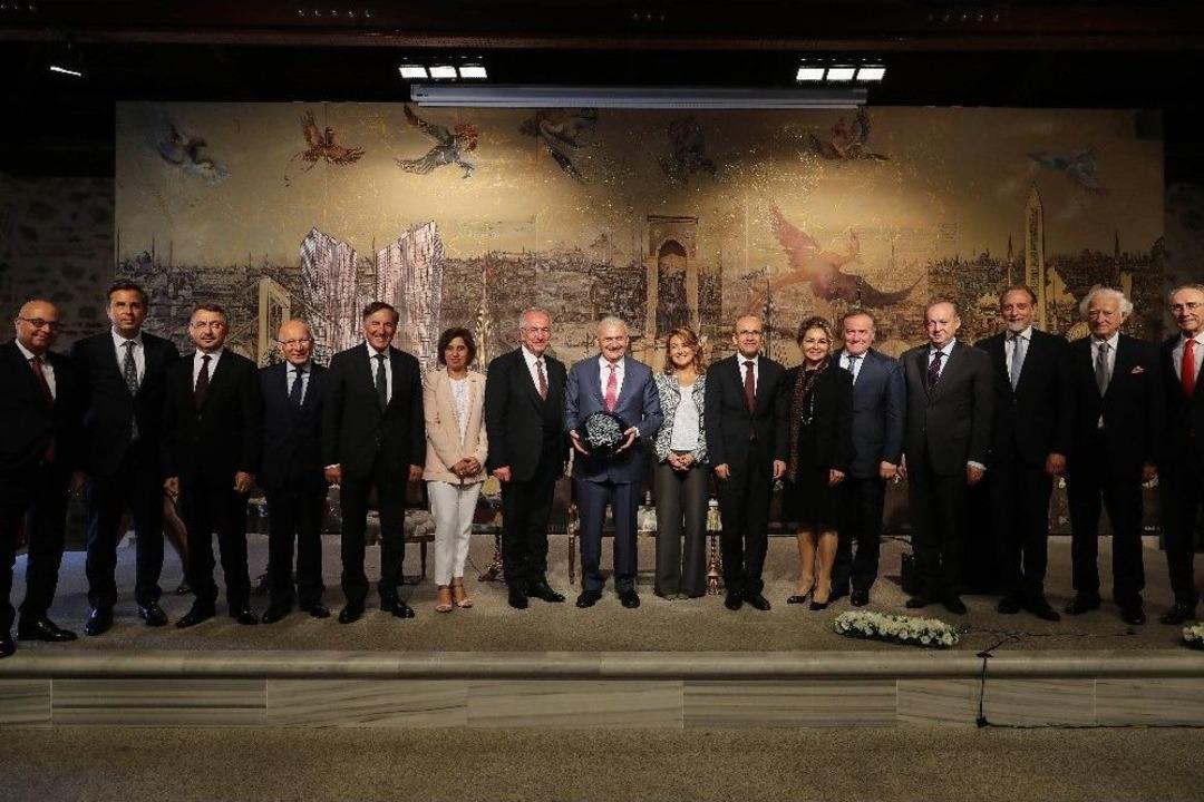 Başbakan Binali Yıldırım, T&uuml;siad &Uuml;yelerini Kabul Etti