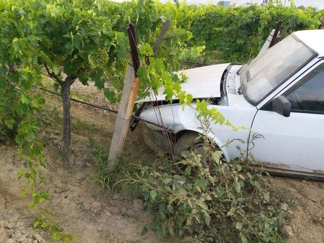 Manisa’da Bir Araç Üzüm Bağına Uçtu: 1 Yaralı