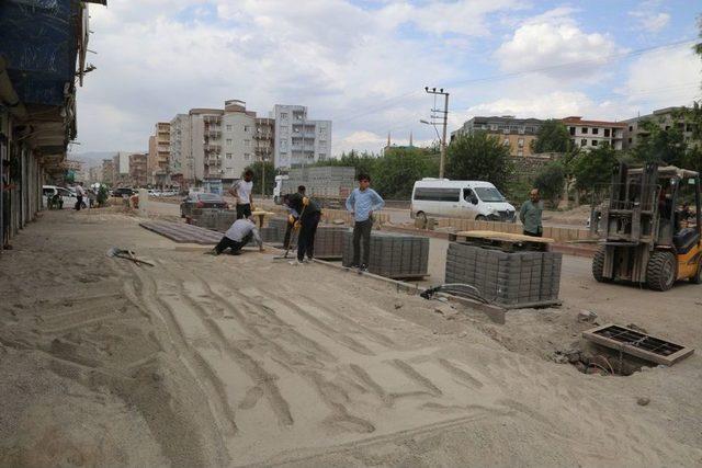 Nusaybin Caddesi Yeni Bir Görünüme Kavuşuyor