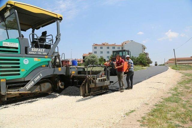 Gültepe Mahallesi’nde Asfalt Ve Tretuvar Çalışması