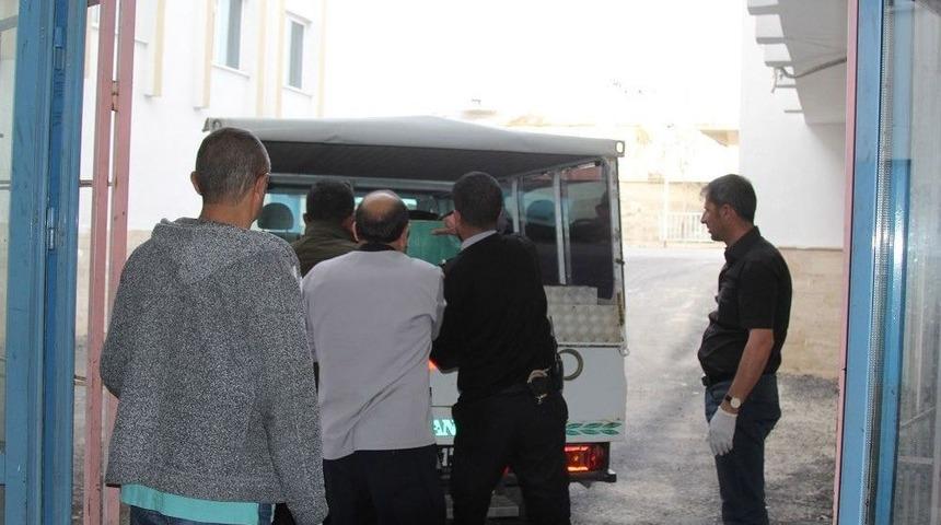 Ka&ccedil;ak G&ouml;&ccedil;men Donarak &Ouml;ld&uuml;