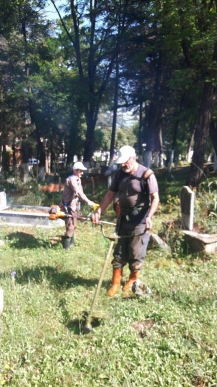 Mezarlık Bayram Ziyaretleri İçin Hazırlandı G4