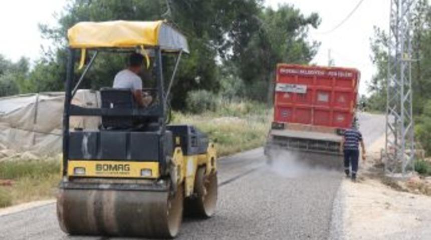 Erdemli&rsquo;de Asfalt &Ccedil;alışmaları Hız Kesmiyor
