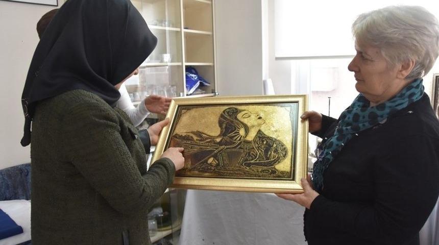 Bayan &Ccedil;olakbayrakdar &Ccedil;erkes Hanımlarla Bir Araya Geldi