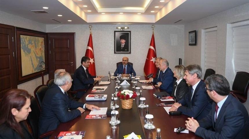 Adana&rsquo;da Ar-ge Tasarım Merkezleri Kurulacak