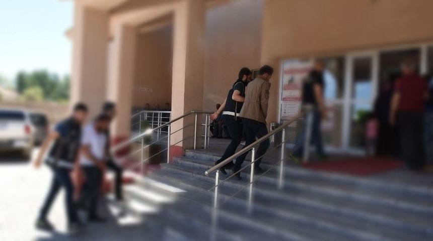 Hakkari Ve Van’da Göçmen Kaçakçılığı Operasyonu