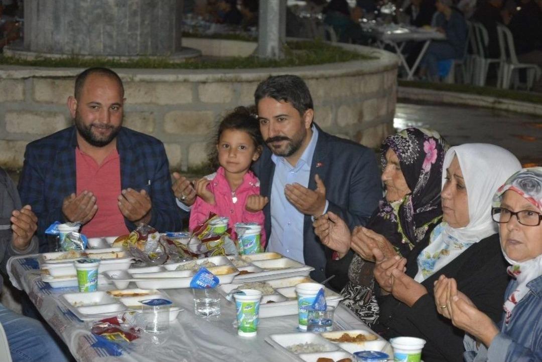 Seyitgazi&rsquo;de 5&rsquo;inci Geleneksel İftar Programlarının Sonuncusu Yapıldı