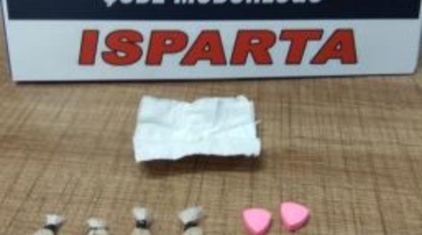 Antalya’dan Isparta’ya Gelen Yolcu Otobüsünde Uyuşturucu Ele Geçirildi