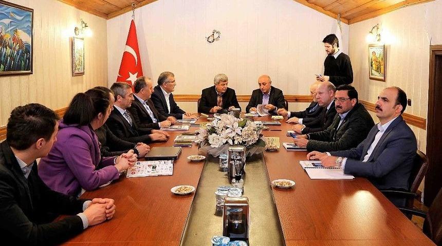 Tdbb&rsquo;de G&uuml;ndem T&uuml;rk&ccedil;e Okulları Ve 23 Nisan Şenlikleri