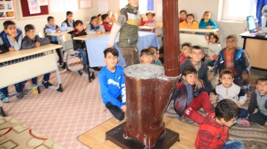 Kızıltepeli Çocuklara Kışlık Yardımı