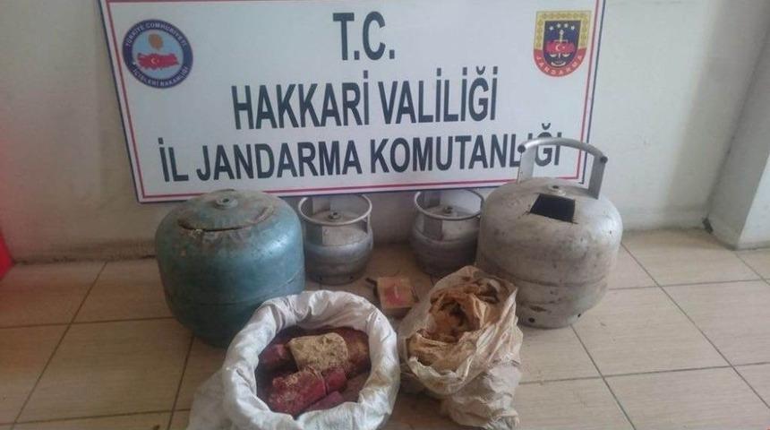 Hakkari&rsquo;de 19 Kilo Plastik Patlayıcı Ele Ge&ccedil;irildi