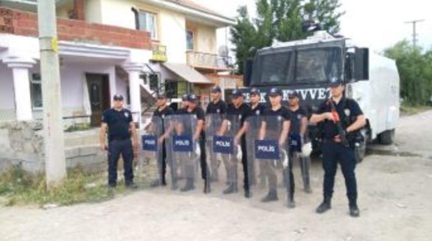 Cinayetin Ardından Çıkan Taşlı, Sopalı Kavgada 10 Kişi Gözaltına Alındı