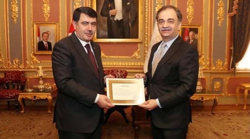 Vali Şahin&rsquo;den İbb İtfaiyesi&rsquo;ne Teşekk&uuml;r