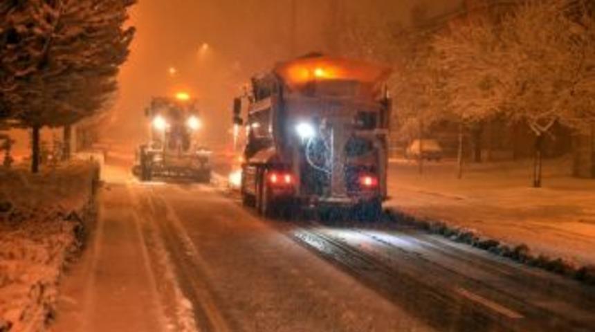 B&uuml;y&uuml;kşehir Kar Ve Buzlanmaya Karşı 24 Saat G&ouml;rev Başında