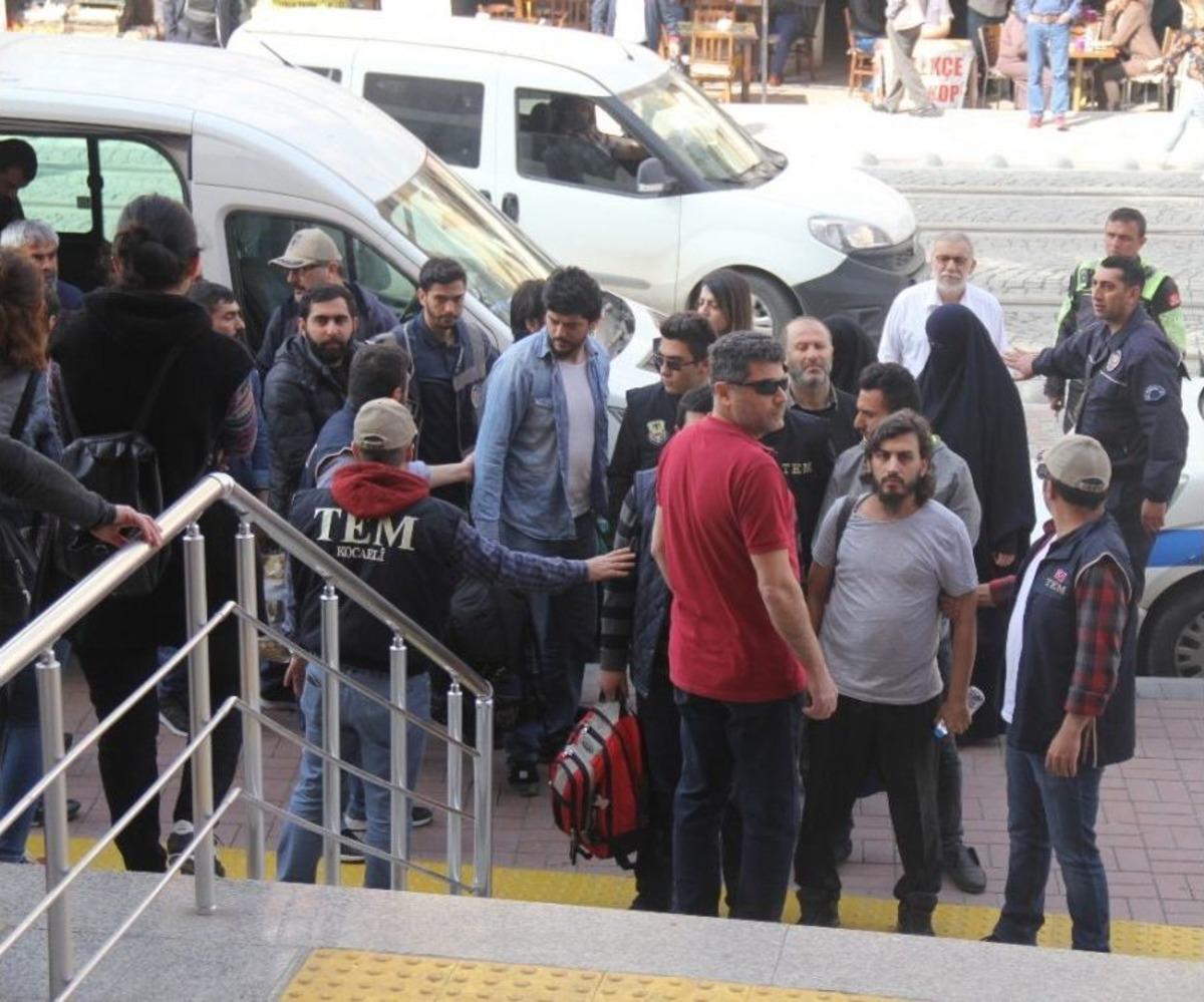 Kocaeli&rsquo;de Ter&ouml;r Operasyonunda 17 Kişi Adliyeye Sevk Edildi