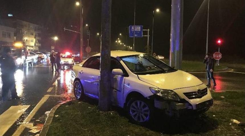 Kırmızı Işıkta Ge&ccedil;en Tır Aracı Bi&ccedil;ti