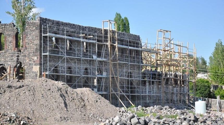 Beylerbeyi Sarayı&rsquo;nda Restorasyon &Ccedil;alışmaları Devam Ediyor