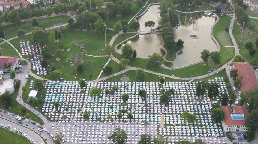 Binler İftarda Kent Park&rsquo;ta Buluştu