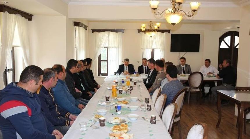 Akın, Personeli İle Yemekte Buluştu