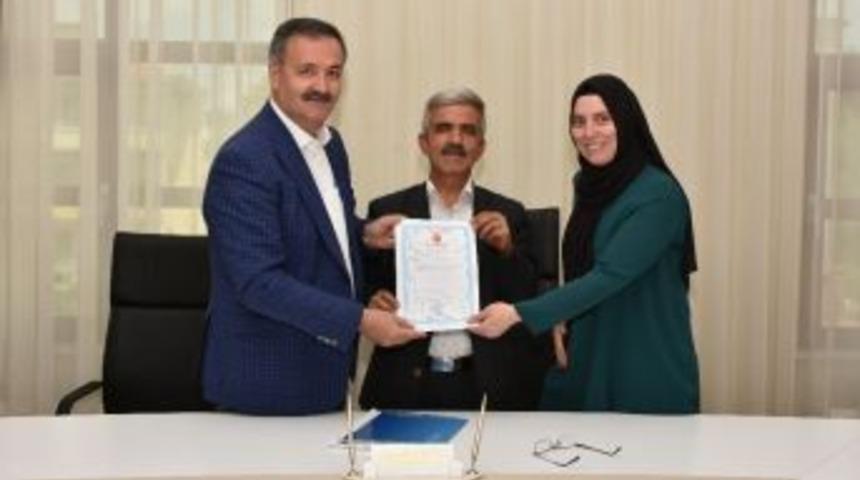 Kentsel D&ouml;n&uuml;ş&uuml;m Tapuları Alınıyor