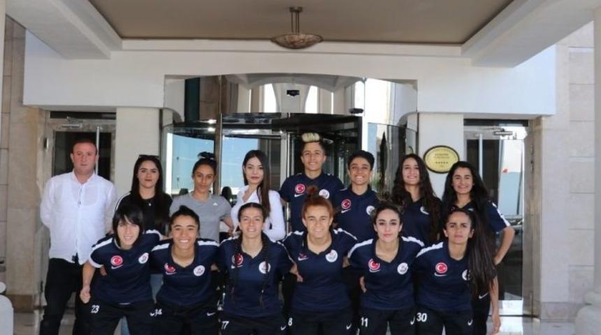 Hilton, Hakkari G&uuml;c&uuml; Kadın Futbol Takımını Ağırladı