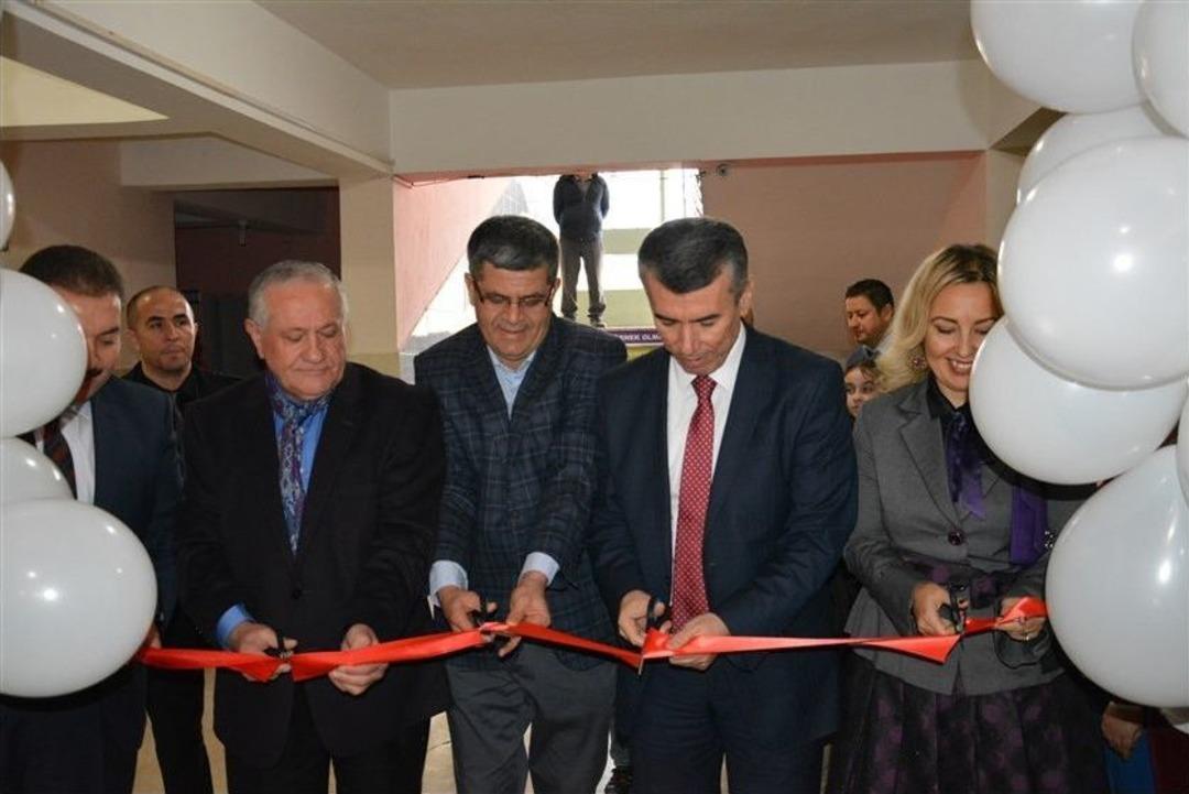 Edremit&rsquo;te Z K&uuml;t&uuml;phane Sayısı G&uuml;n Ge&ccedil;tik&ccedil;e Artıyor