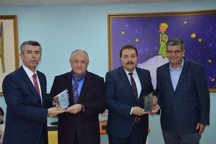 Edremit’te Z Kütüphane Sayısı Gün Geçtikçe Artıyor G4