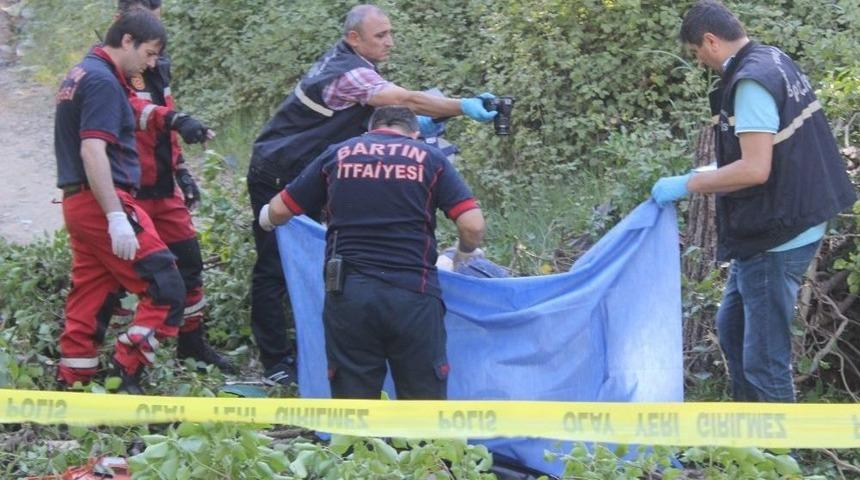 Devrilen Ağacın Altında Kalan &Ccedil;ocuk Hayatını Kaybetti