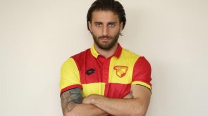 Alpaslan &Ouml;zt&uuml;rk G&ouml;ztepe&rsquo;de