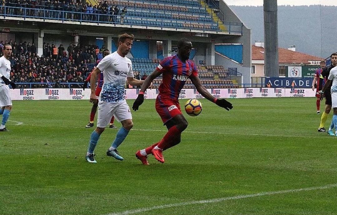 S&uuml;per Lig: Kardemir Karab&uuml;kspor: - Trabzonspor: (ilk Yarı)